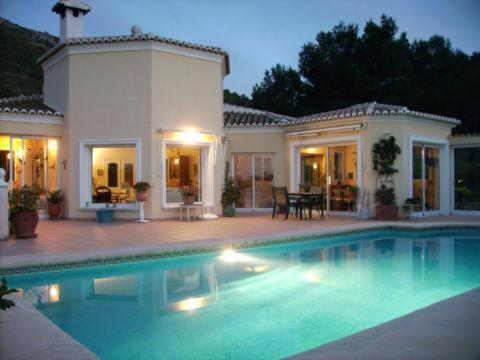 Villa Luxueuse דניה מראה חיצוני תמונה